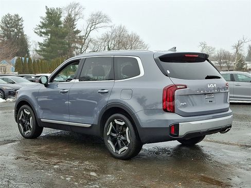 Certified 2023 Kia Telluride S image 5