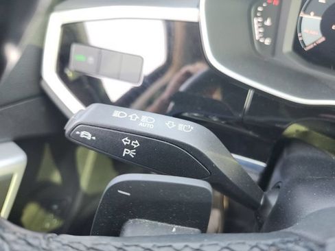 Used 2022 Audi Q3 2.0T Premium w/ Convenience Package AWD/4WD image 39