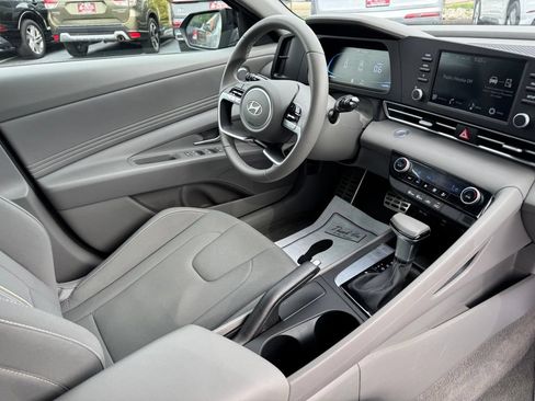 Used 2026 Hyundai Elantra Sport FWD image 30