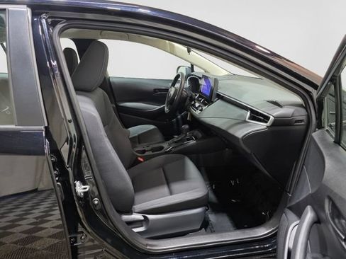 Used 2024 Toyota Corolla LE FWD image 31