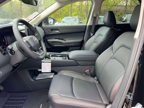 New 2026 Nissan Pathfinder SL AWD/4WD image 15