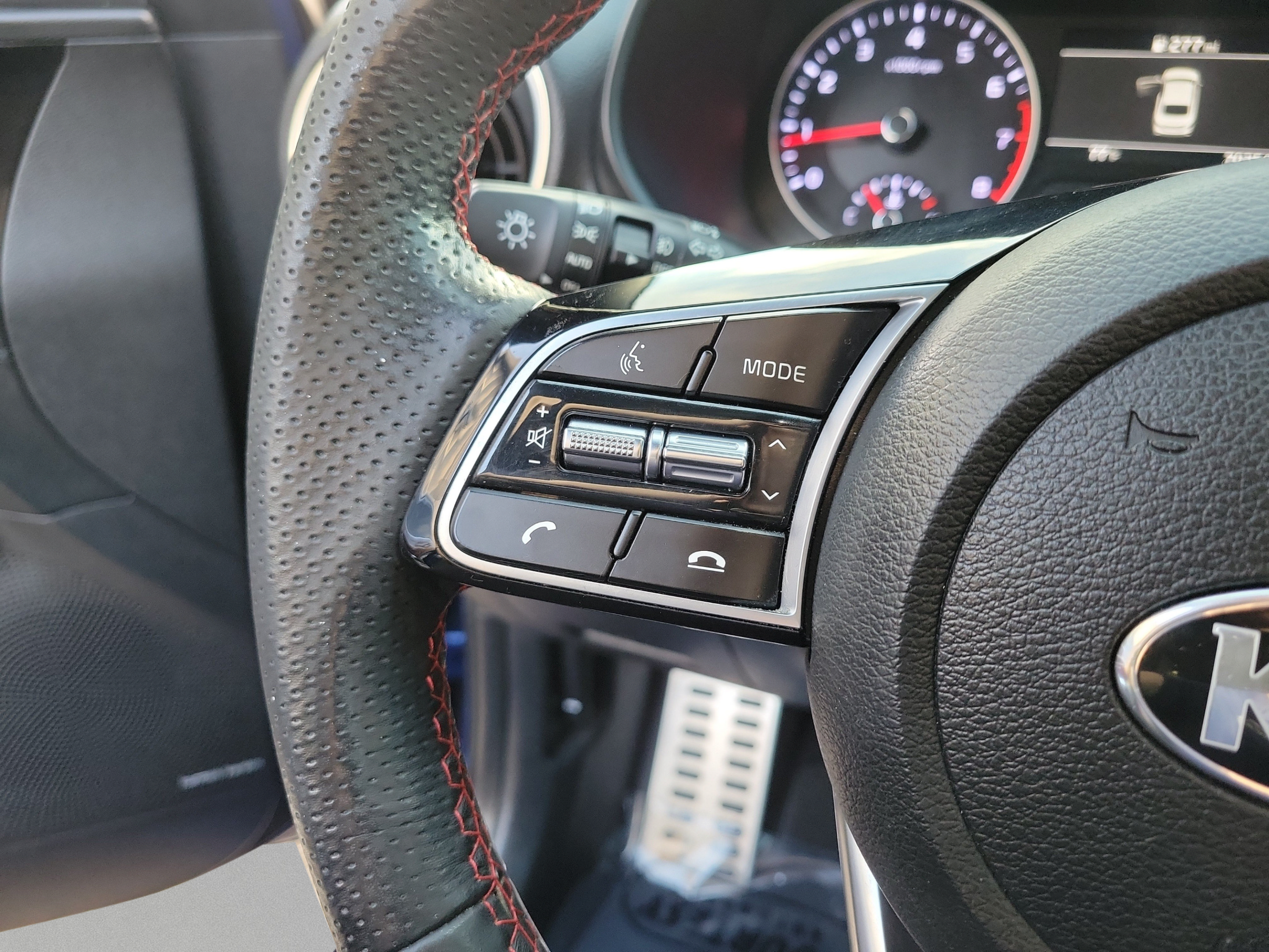 Certified 2021 Kia Forte GT FWD image 27