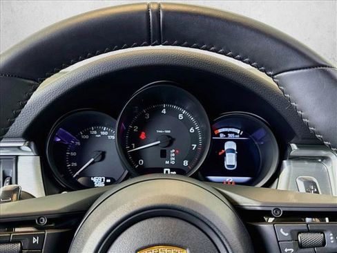 Certified 2026 Porsche Macan AWD/4WD image 15