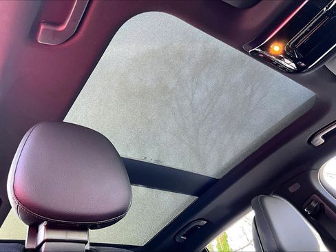 Used 2026 Mercedes-Benz GLC 300 4MATIC image 13