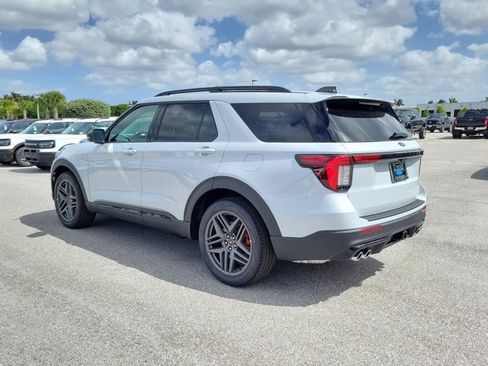 New 2026 Ford Explorer ST RWD image 7