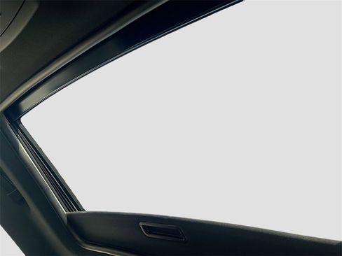 Used 2022 Dodge Challenger SRT Hellcat w/ Plus Package image 23