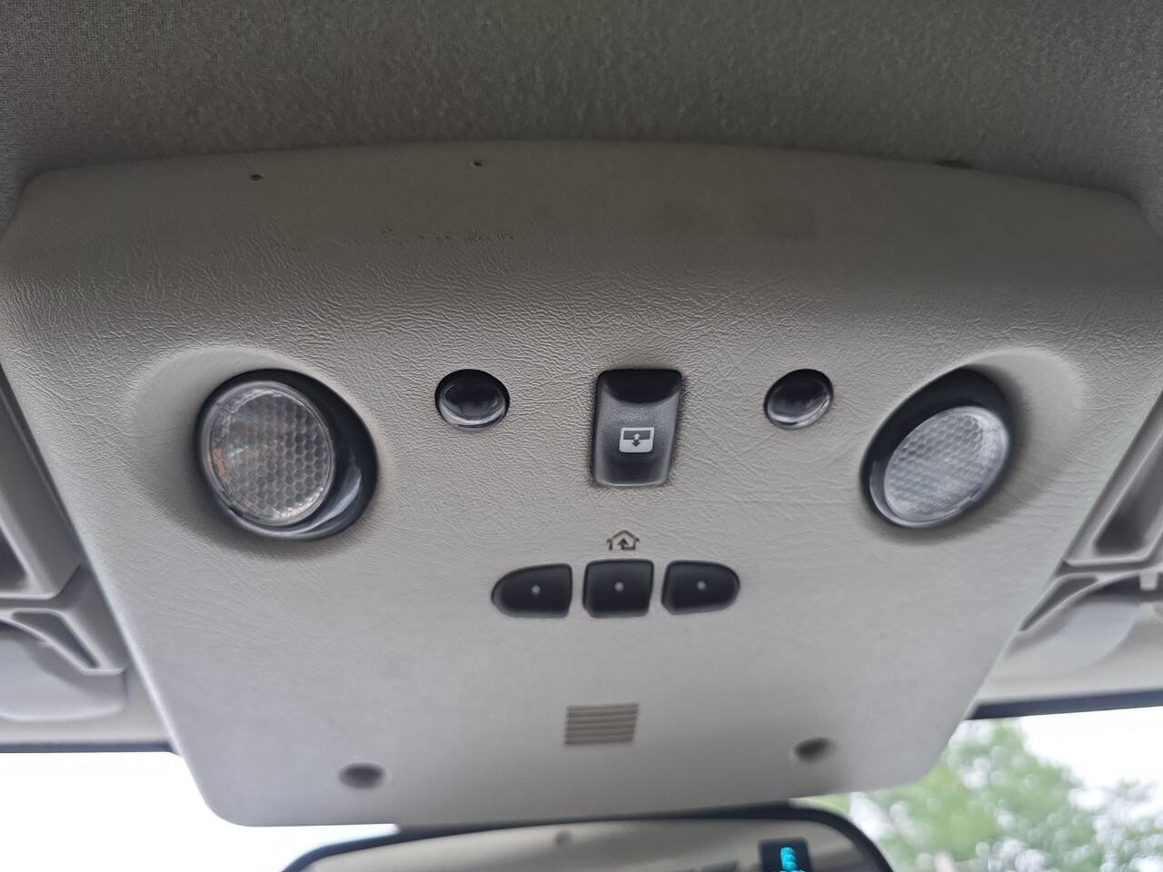 Used 2003 HUMMER H2 w/ Preferred Equipment Group AWD/4WD image 15