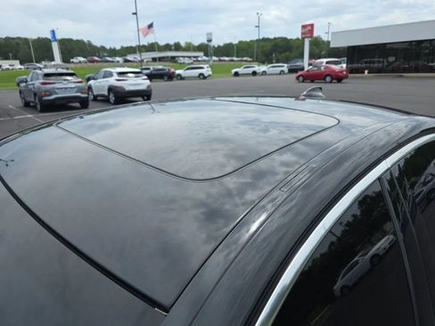 Used 2018 BMW 530i RWD image 13