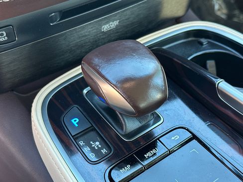 Used 2018 Lexus LS 500h image 35