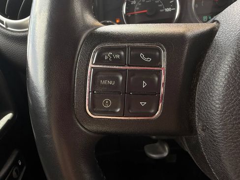 Used 2015 Jeep Wrangler Rubicon w/ Power Convenience Group AWD/4WD image 20