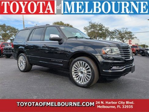 Used 2015 Lincoln Navigator 4WD image 1