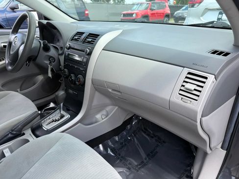 Used 2010 Toyota Corolla LE FWD image 19