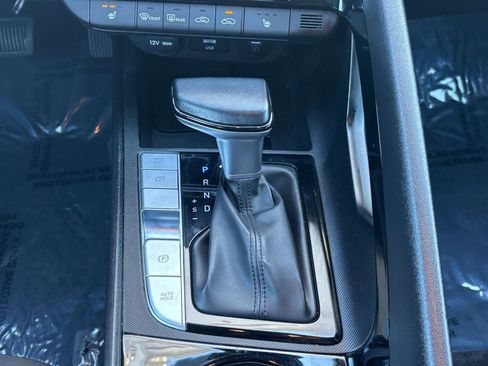 Used 2025 Hyundai Elantra SEL image 38