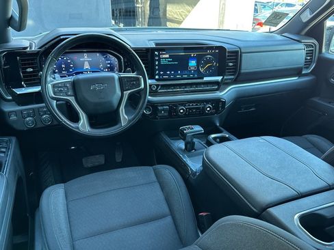 Used 2023 Chevrolet Silverado 1500 RST w/ Z71 Off-Road Package image 7