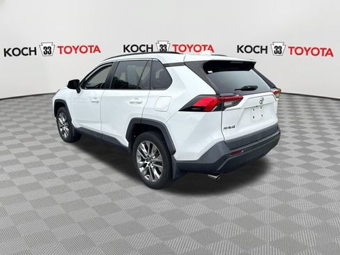 Used 2020 Toyota RAV4 XLE Premium AWD/4WD image 6