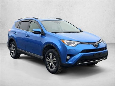 Used 2018 Toyota RAV4 XLE image 3