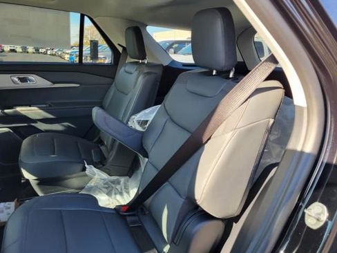 New 2026 Ford Explorer Active w/ Active Comfort Package image 15