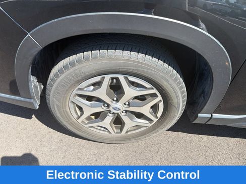 Used 2023 Subaru Forester Premium AWD/4WD image 27
