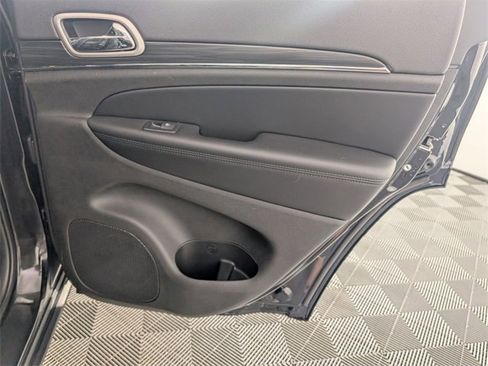 Used 2020 Jeep Grand Cherokee Limited image 34