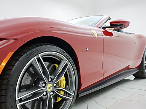 Used 2026 Ferrari Roma Spider RWD image 23