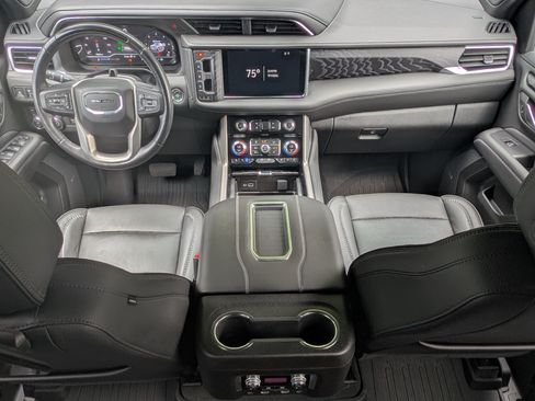 Used 2023 GMC Yukon XL Denali w/ Denali Reserve Package AWD/4WD image 24