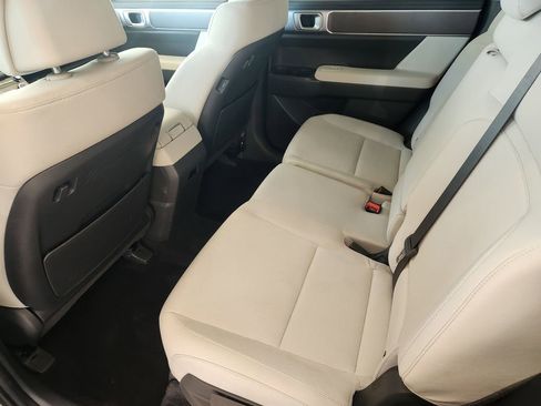 Certified 2025 Hyundai Santa Fe SE image 28