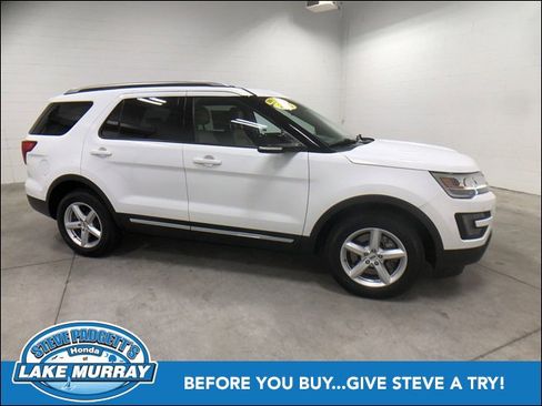 Used 2016 Ford Explorer XLT w/ Equipment Group 202A image 1