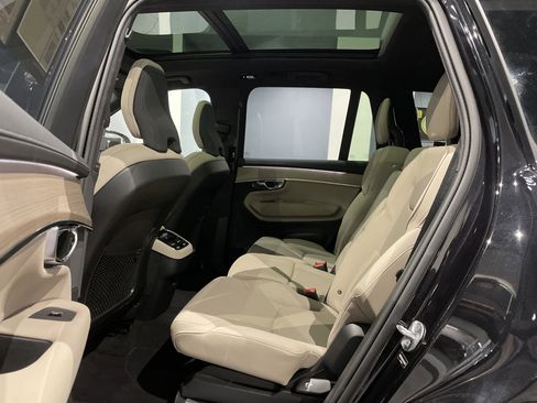 Used 2025 Volvo XC90 B5 Plus image 35