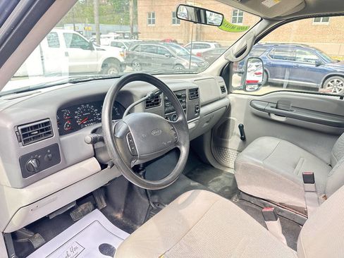 Used 2001 Ford F350 XL image 11