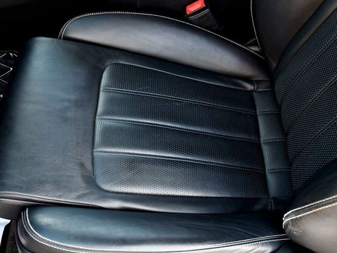 Used 2015 Bentley Continental GT image 27