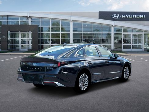 New 2026 Hyundai Sonata SEL FWD image 7