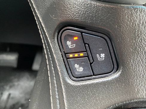 Used 2017 Chevrolet Tahoe Premier RWD image 38