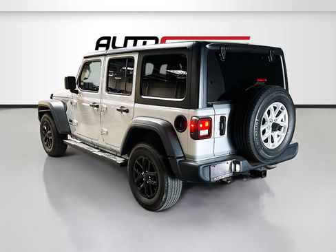 Used 2023 Jeep Wrangler Unlimited Sport AWD/4WD image 5