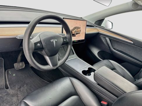 Used 2023 Tesla Model Y Long Range AWD/4WD image 7
