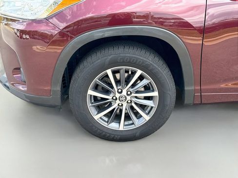 Used 2018 Toyota Highlander XLE FWD image 36