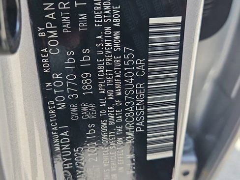 Certified 2025 Hyundai Venue SEL image 27