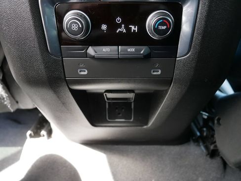 Used 2022 Chevrolet Tahoe LT AWD/4WD image 19