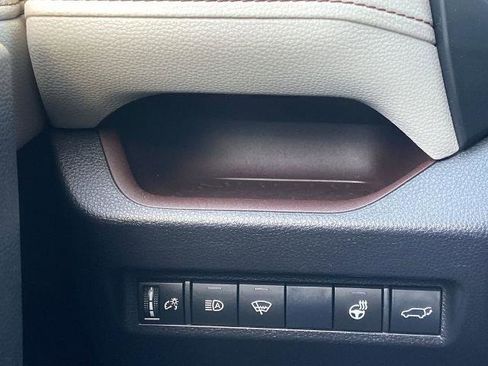 Used 2019 Toyota RAV4 Limited image 14