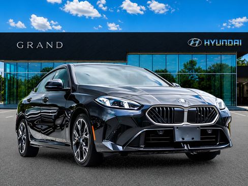 Used 2025 BMW 228i xDrive AWD/4WD image 8