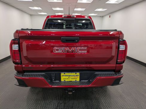 Used 2024 GMC Canyon AT4 image 5
