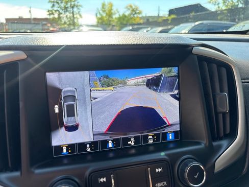 Used 2023 GMC Terrain Denali w/ Denali Premium Package AWD/4WD image 17