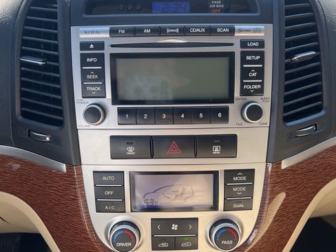 Used 2009 Hyundai Santa Fe Limited image 12