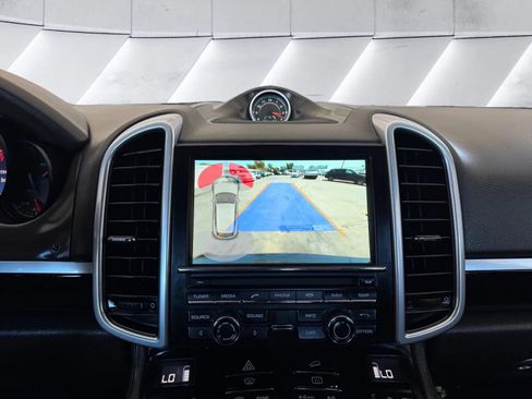 Used 2016 Porsche Cayenne AWD/4WD image 14
