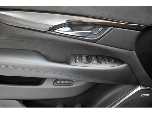 Used 2017 Cadillac Escalade Platinum AWD/4WD image 10