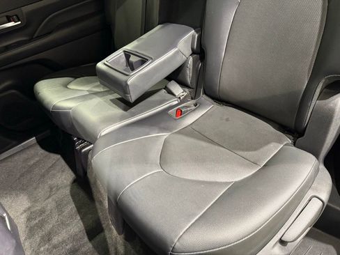 Certified 2024 Toyota Grand Highlander XLE image 19