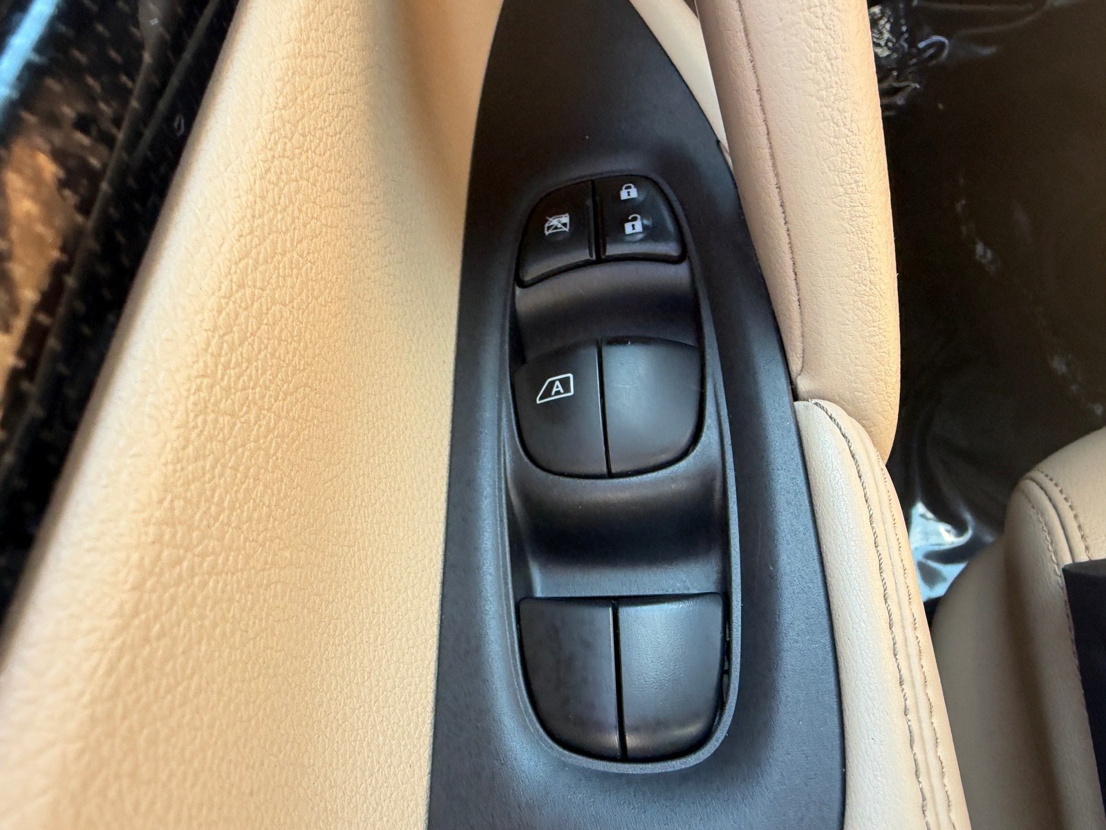 Used 2019 Nissan Rogue SL w/ Premium Package FWD image 37