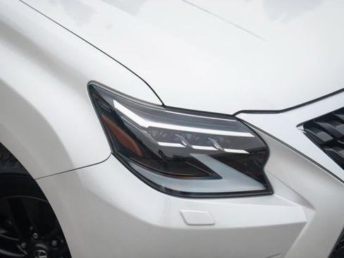 Used 2023 Lexus GX 460 Premium image 12