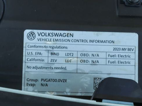 Used 2023 Volkswagen ID.4 Pro RWD image 25