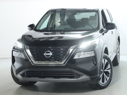 Certified 2023 Nissan Rogue SV image 3