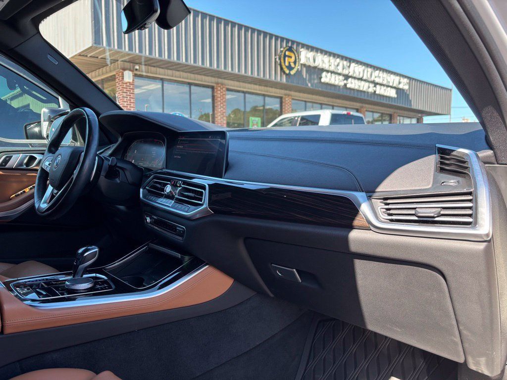 Used 2019 BMW X5 xDrive40i w/ Premium Package 2 AWD/4WD image 26